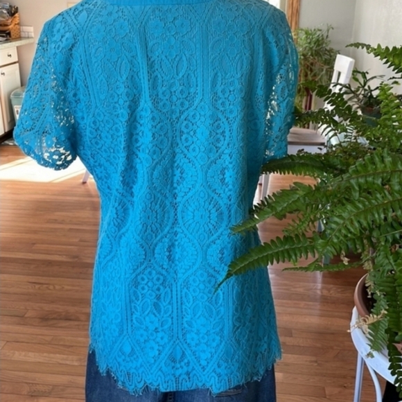Beautiful Lace Tunic Style Blouse Size Medium - Picture 9 of 10